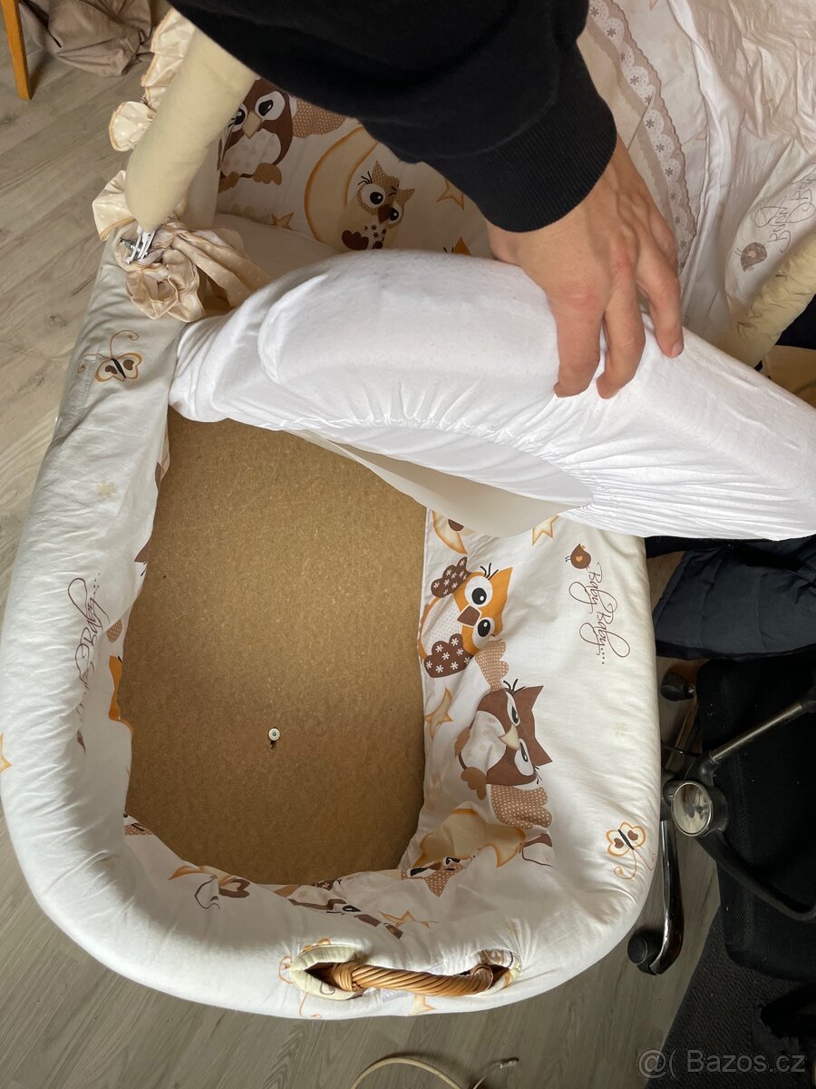 Dětská postýlka na kolech - 6