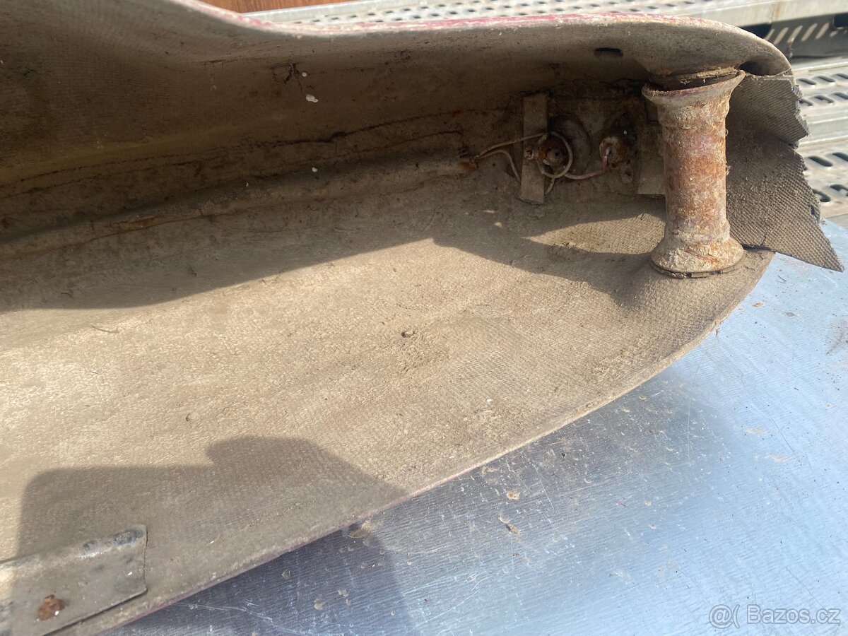 Blatník sidecar Velorex 560 - 6