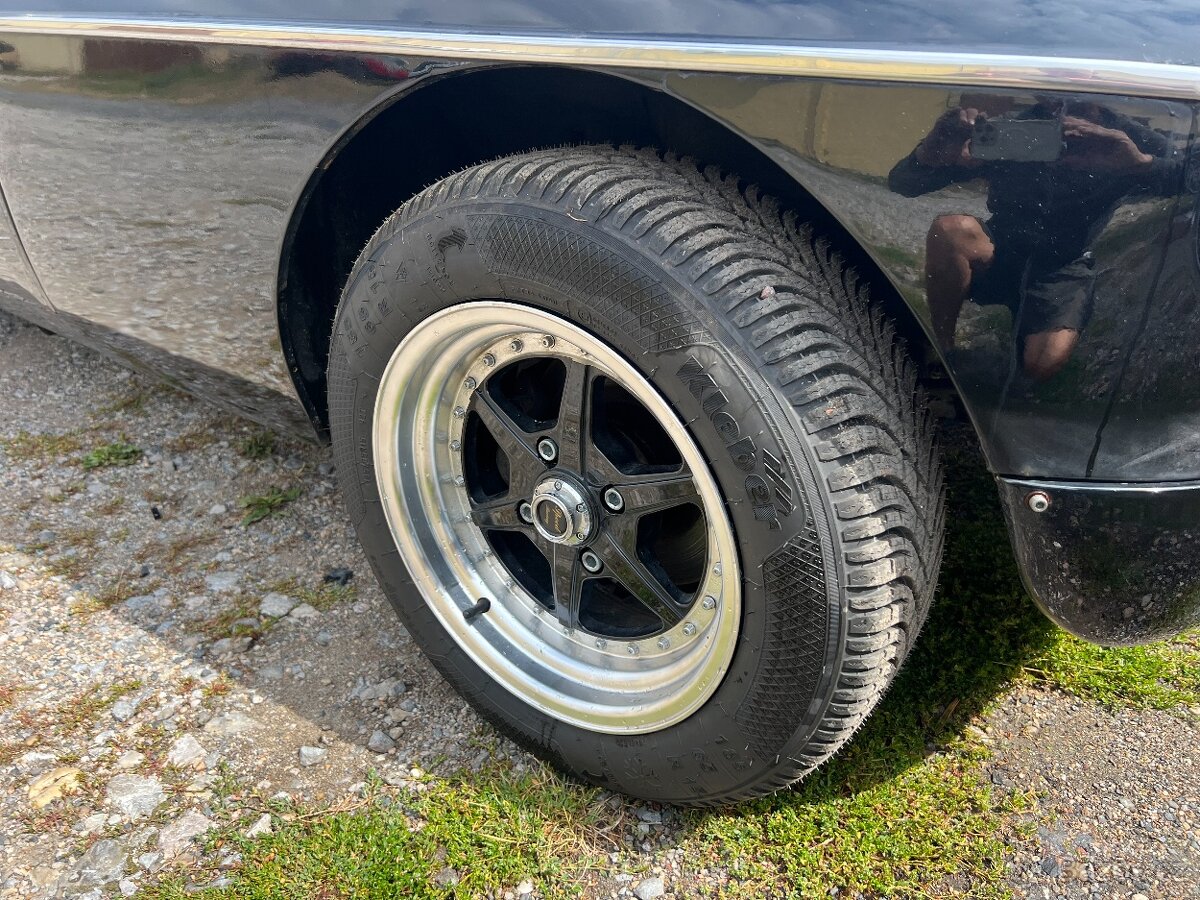 MGB GT 1800 - 6