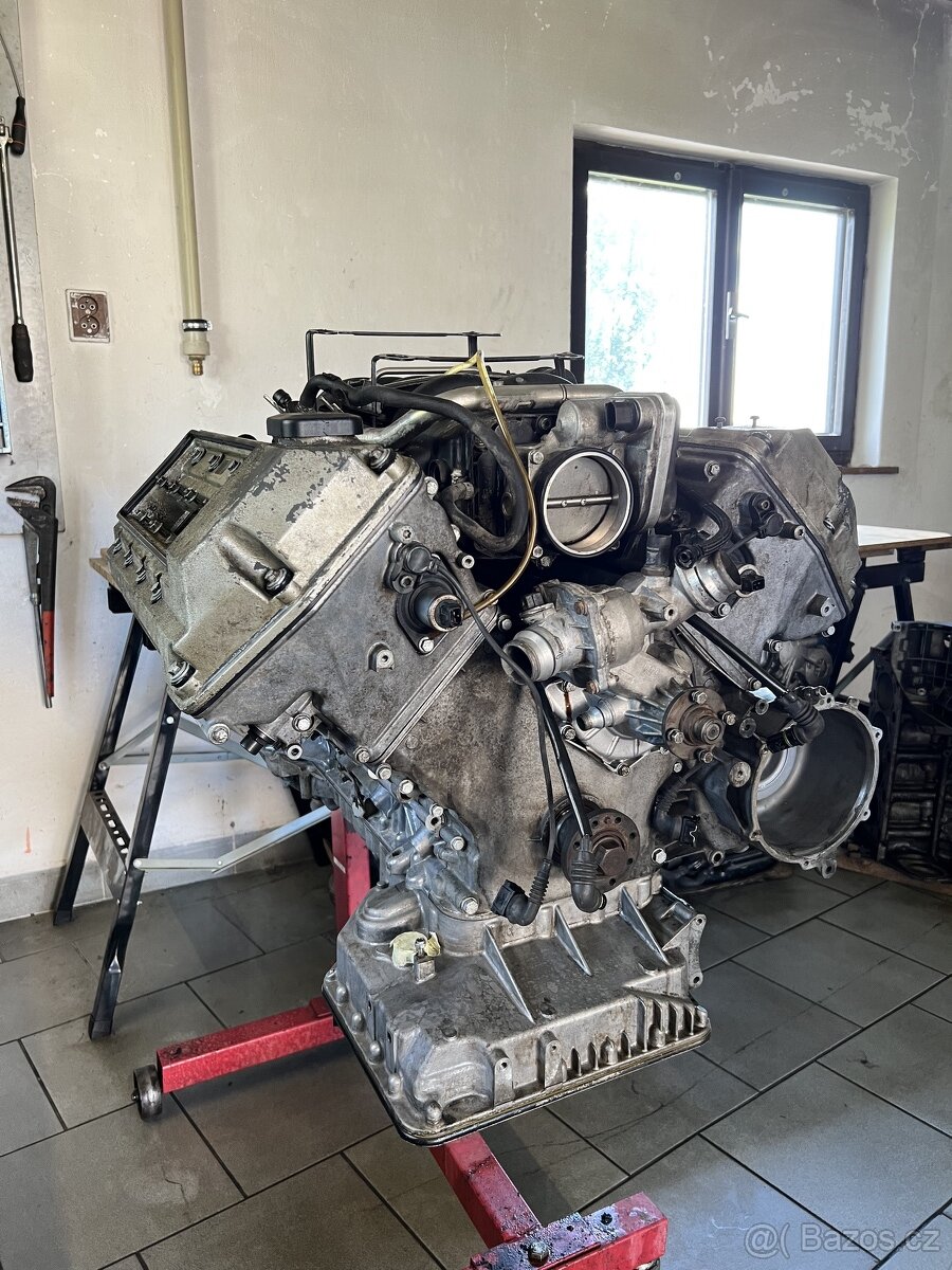 Motor BMW M62B44TU - 6