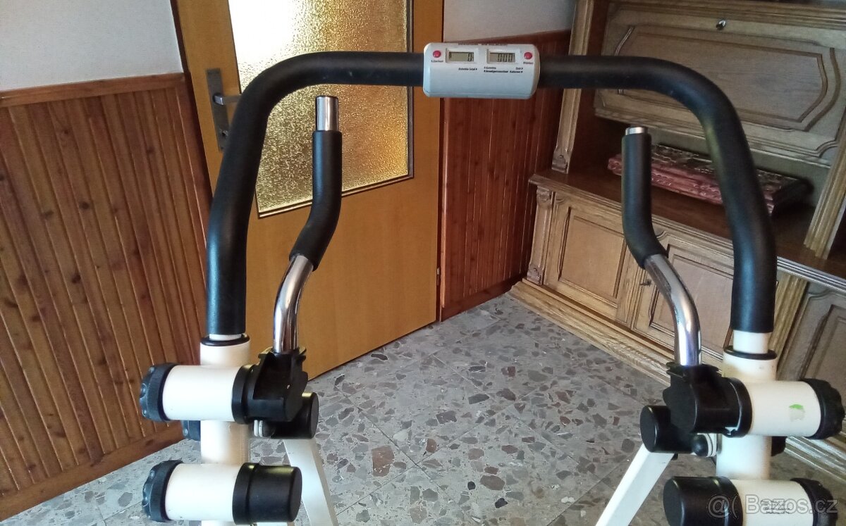 POSILOVACÍ STROJ MOON WALKER - 6