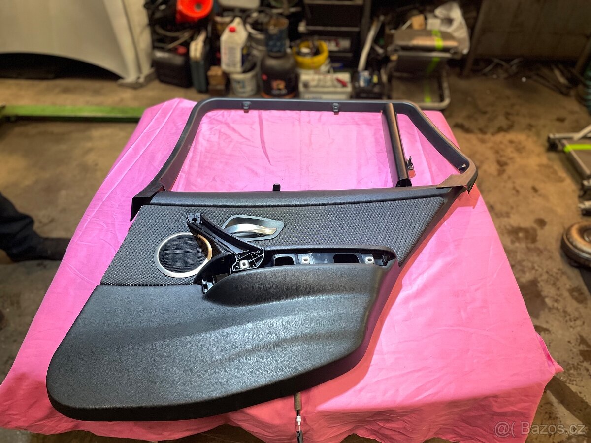 BMW E91 Tapecy a rolety - 6