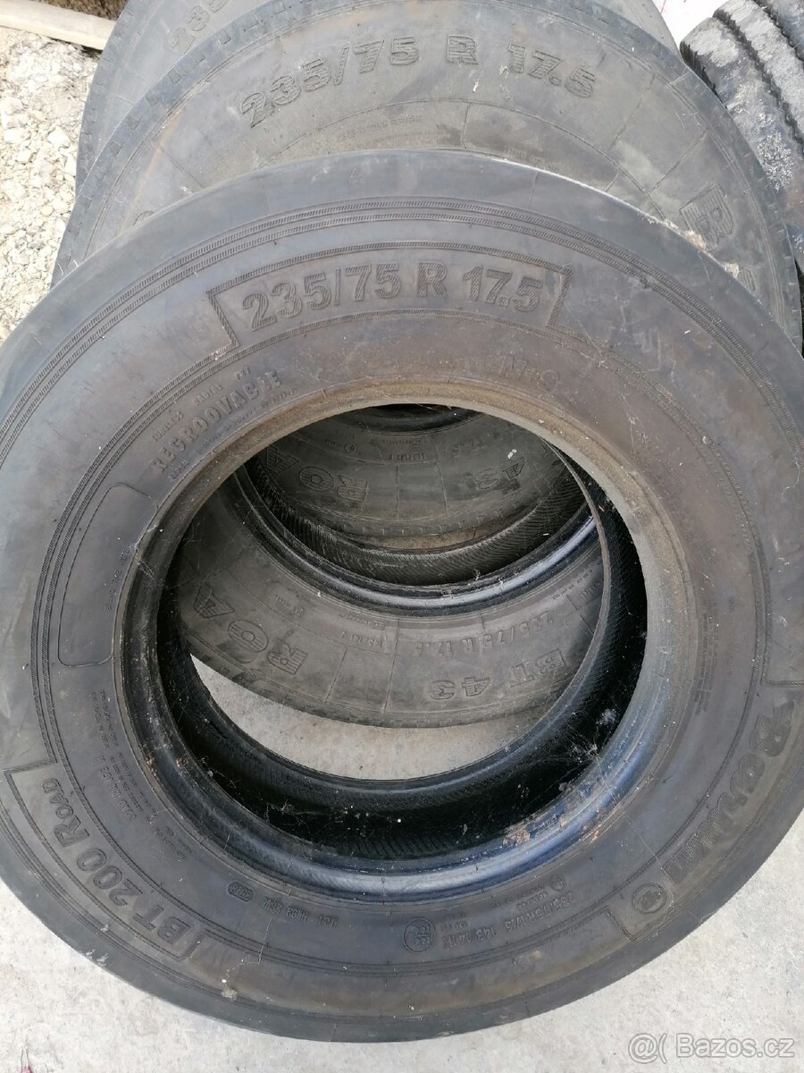 Pneu 235/75 R17, 5 - 6