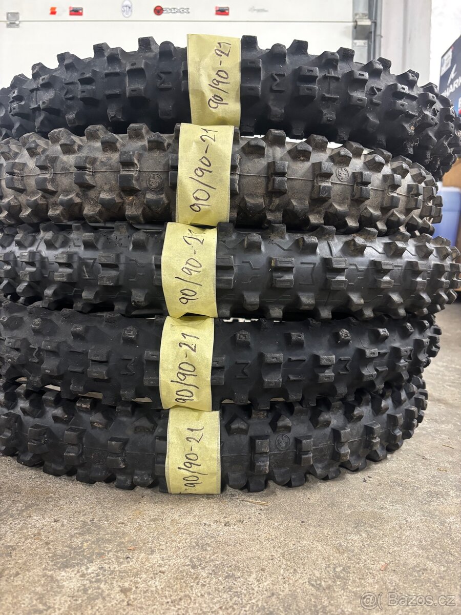 Enduro, Cross pneu - 6