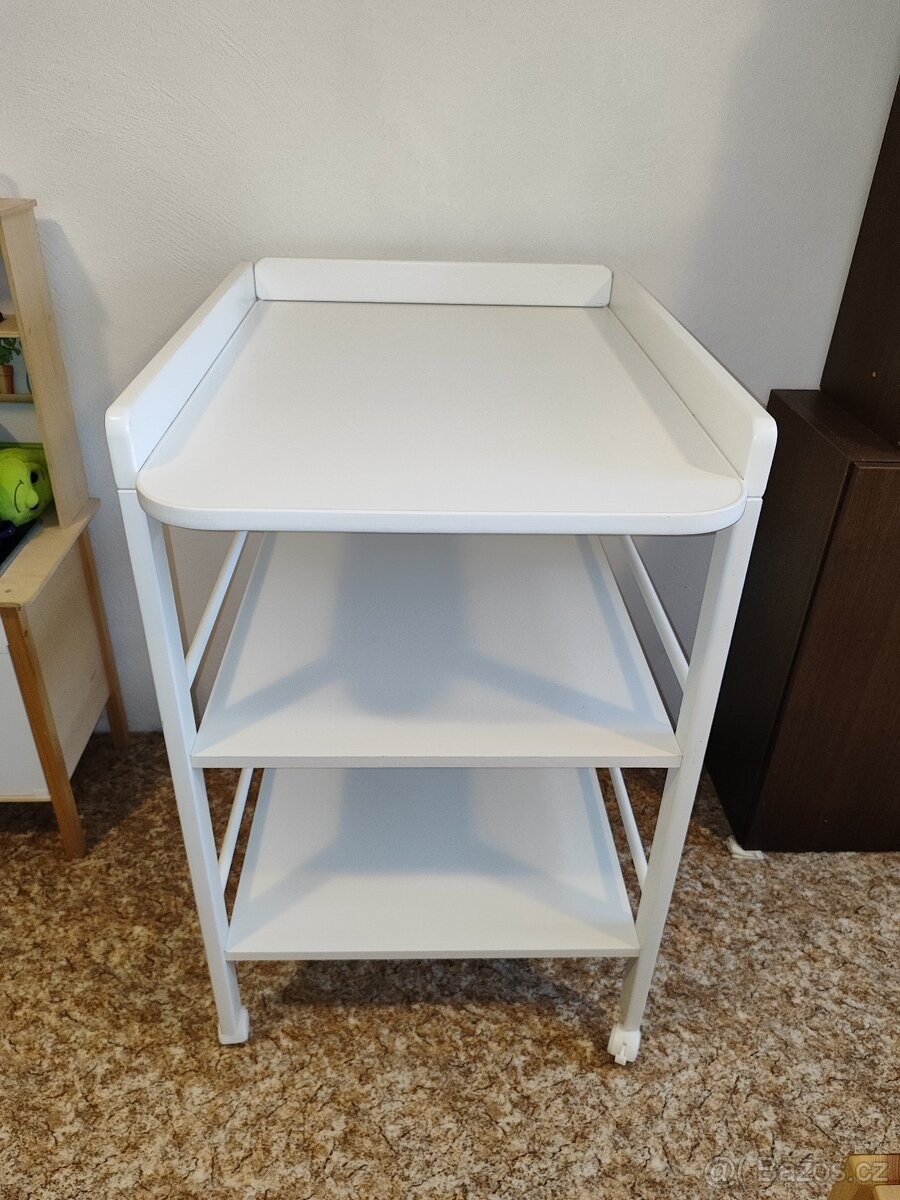 Dřevěný přebalovací pult Geuther - 6