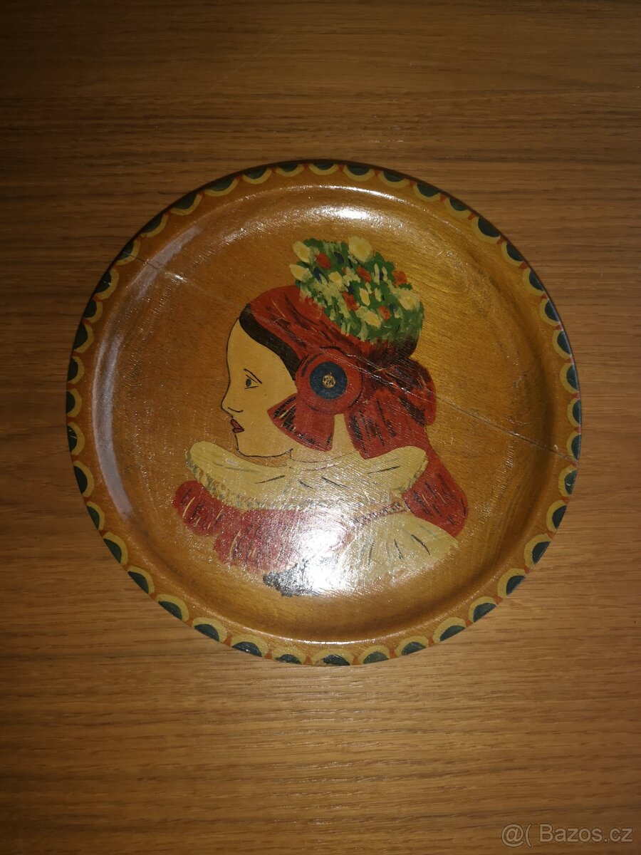 Dřevěné malované talíře - 6