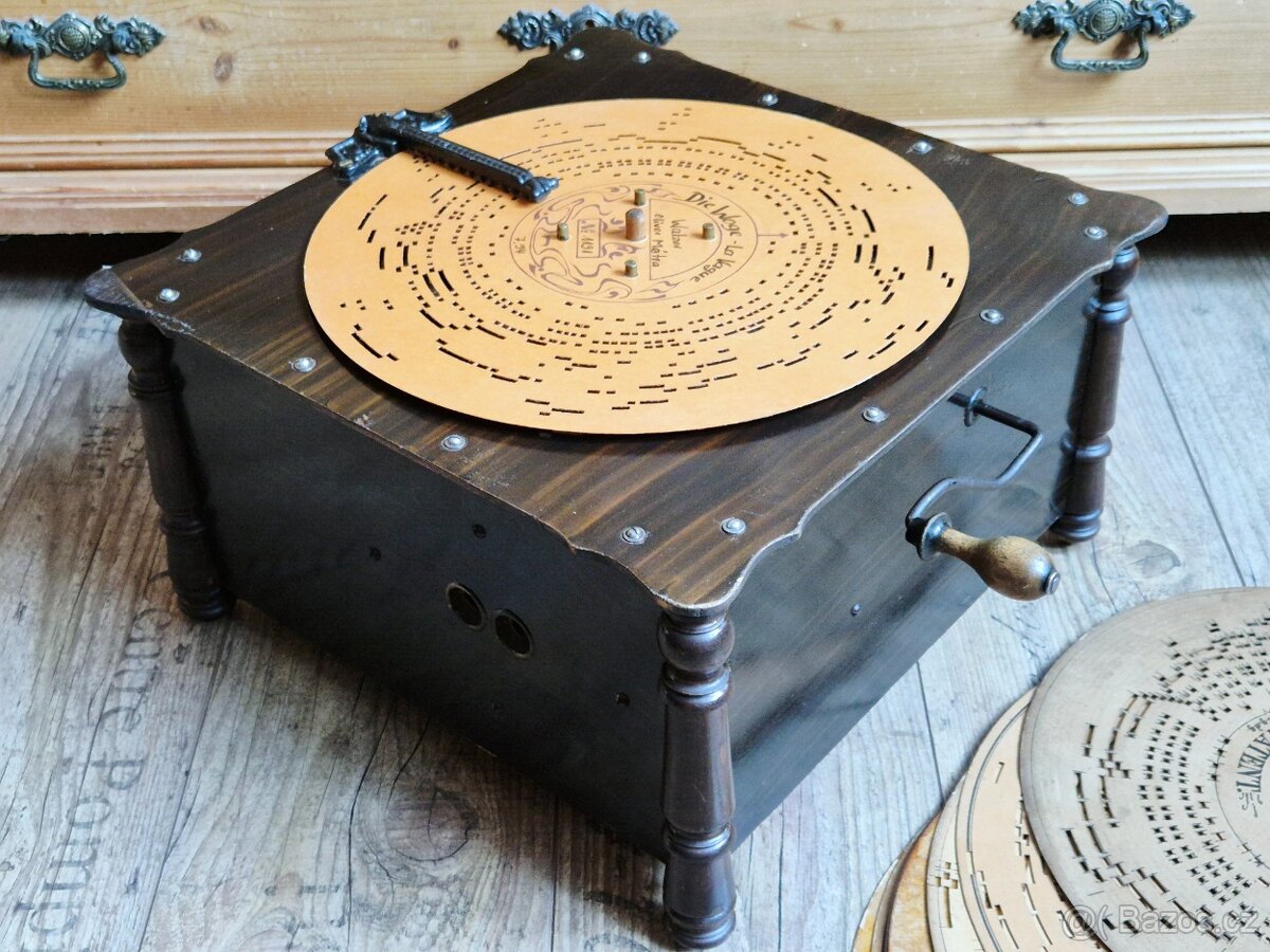 Starožitný hrací stroj, flašinet Ariston, 1890 - 1900 - 6