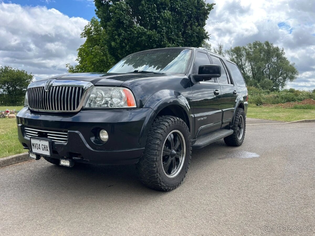 LINCOLN NAVIGATOR OFFROAD 4X4 V8 BENZÍN / LPG - 6