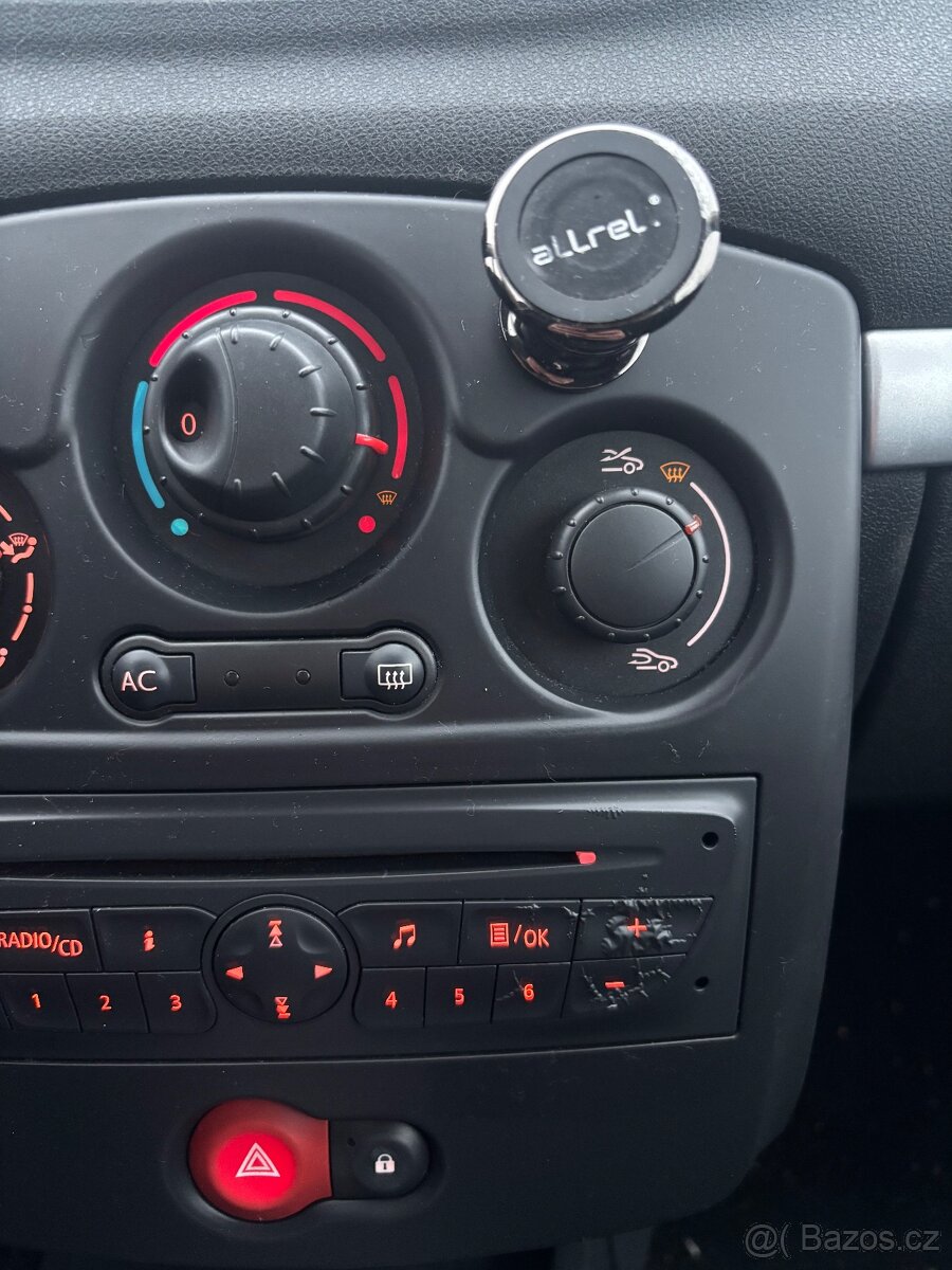 Renault Clio - 6