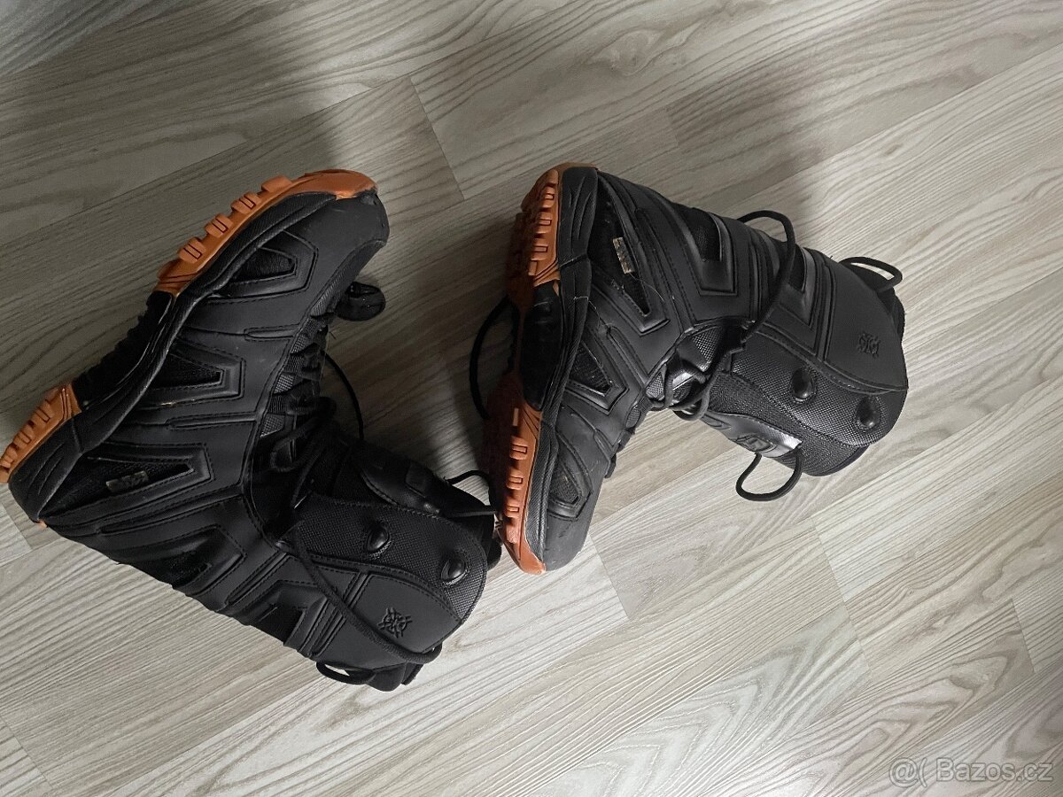 Snowboard 155 cm + boty 42 - 6