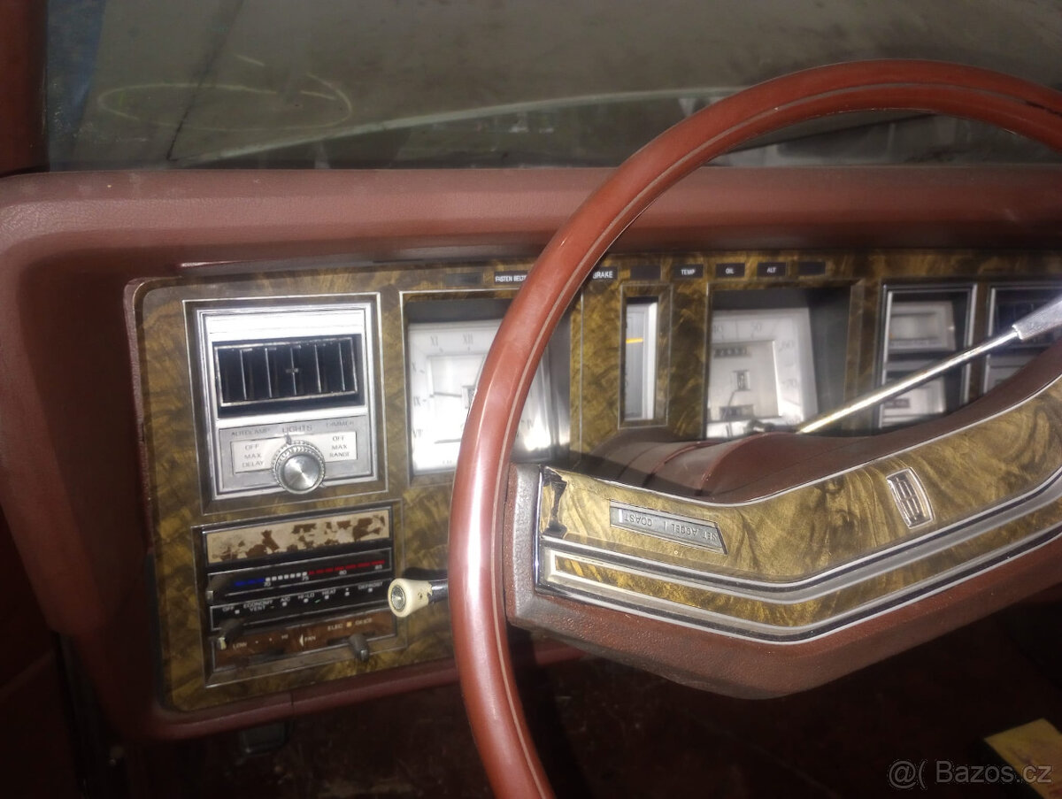 LINCOLN MARK V 1977 - 6