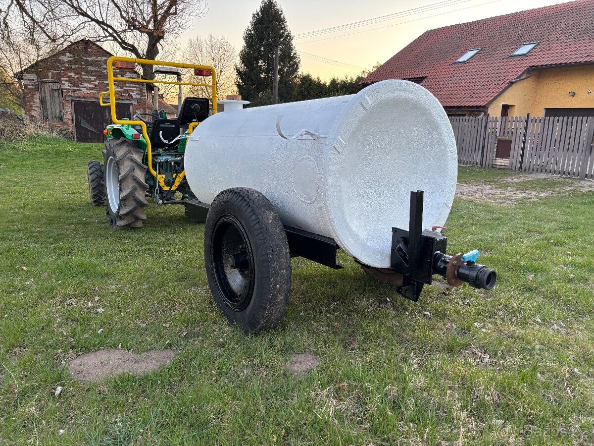 Cisterna na vodu za traktor, objem 1500l - 6