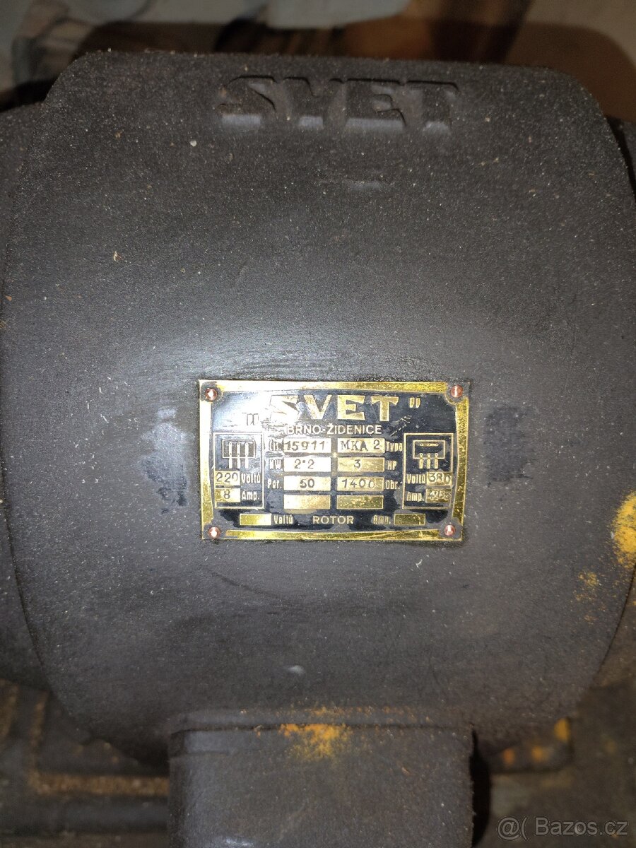 Starý nábytek a cirkulárka - 6