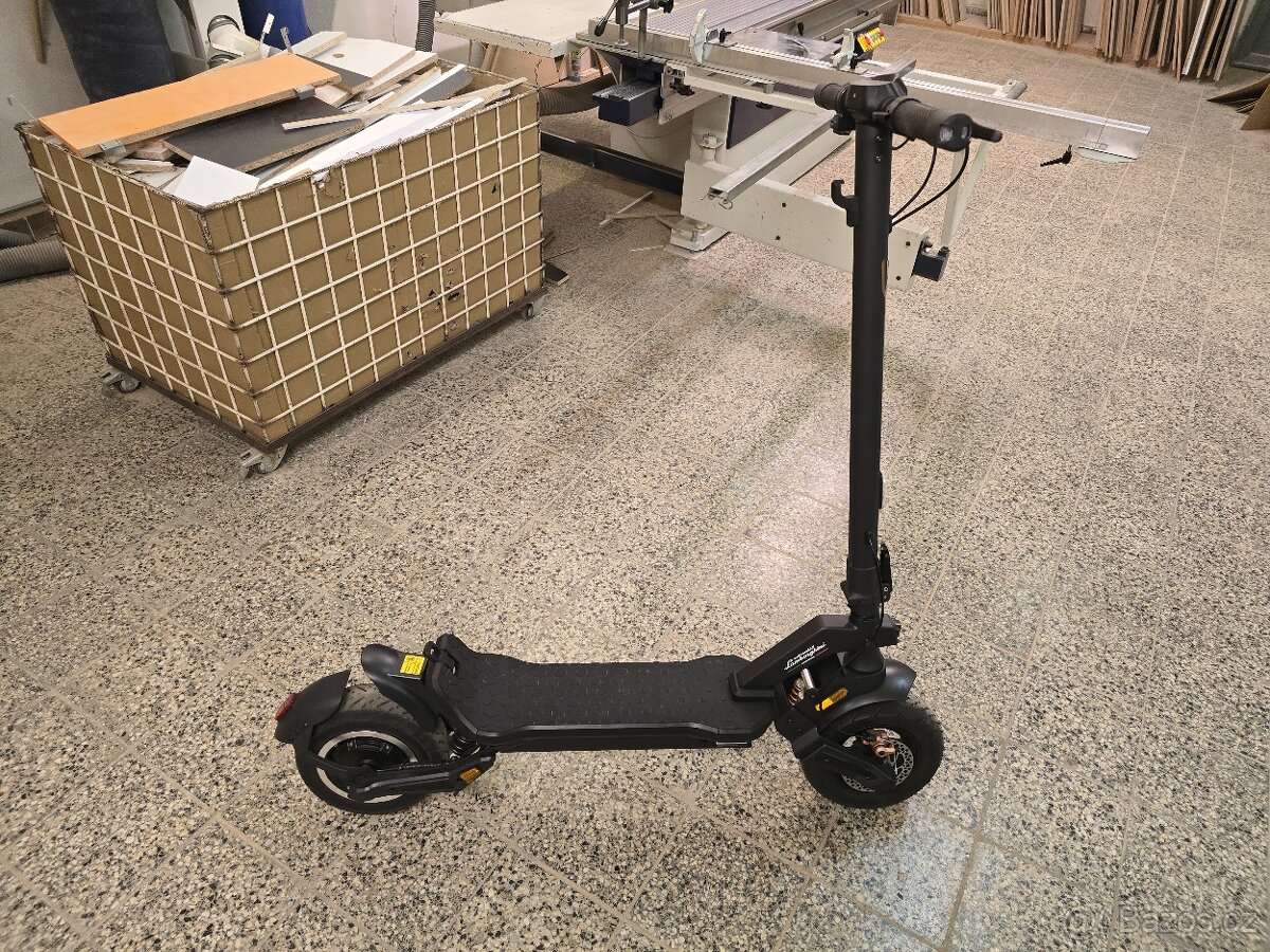 Elektrická koloběžka LAMBORGHINI nová - 6