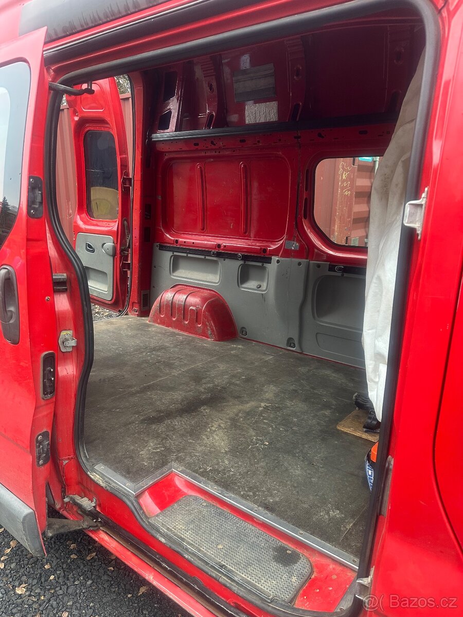 Renault Trafic 2 - 6