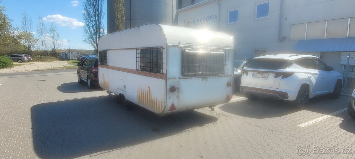 Karavan na pevné stání - 6
