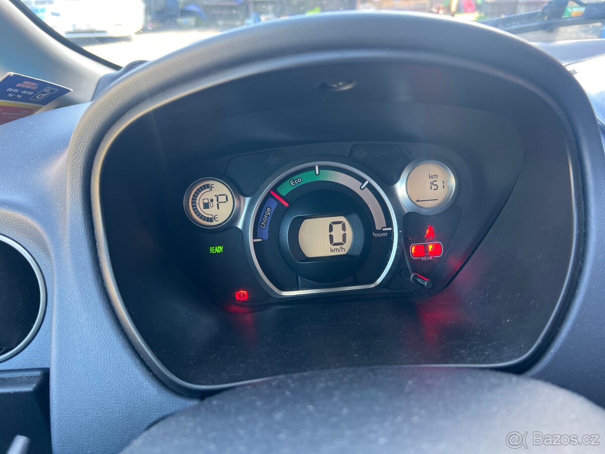 Peugeot ion ev - 6