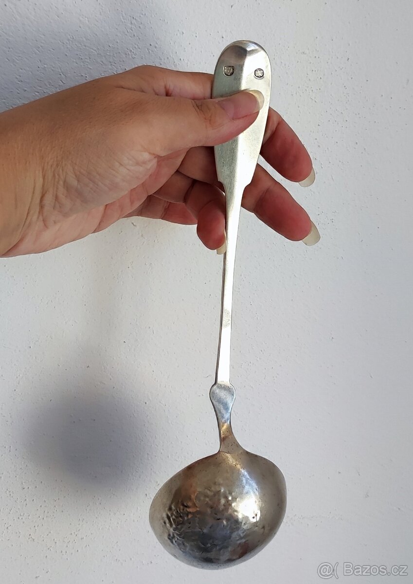 Starožitná stříbrná naběračka - 6