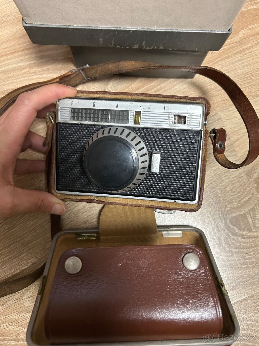 Prakti fotoaparát - 6