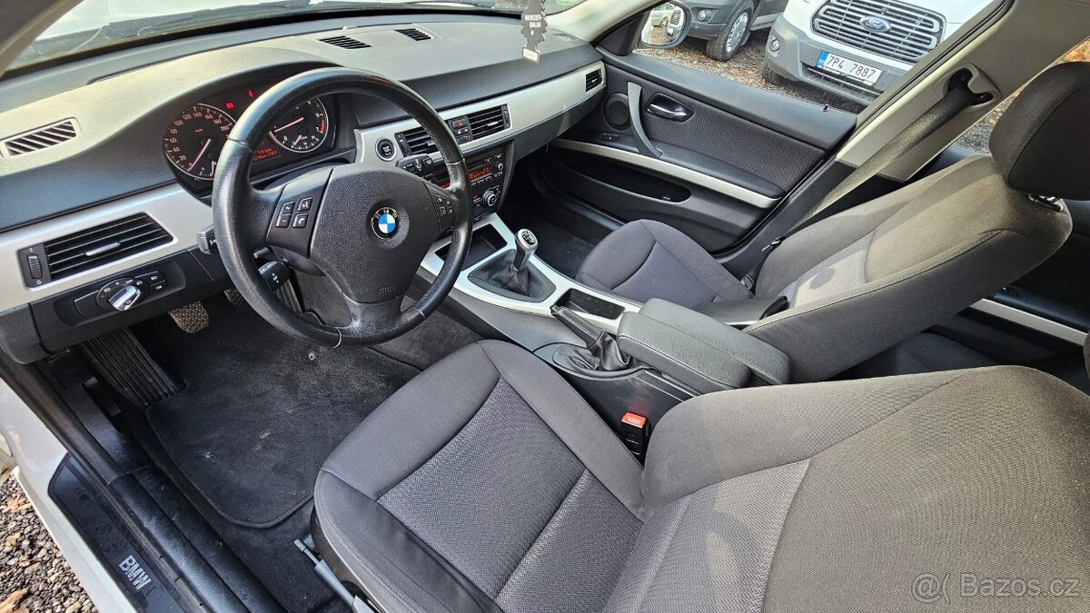 BMW 316i E91 m.2011 STK 9/27 xenony, park.senzory, nové ČR - 6