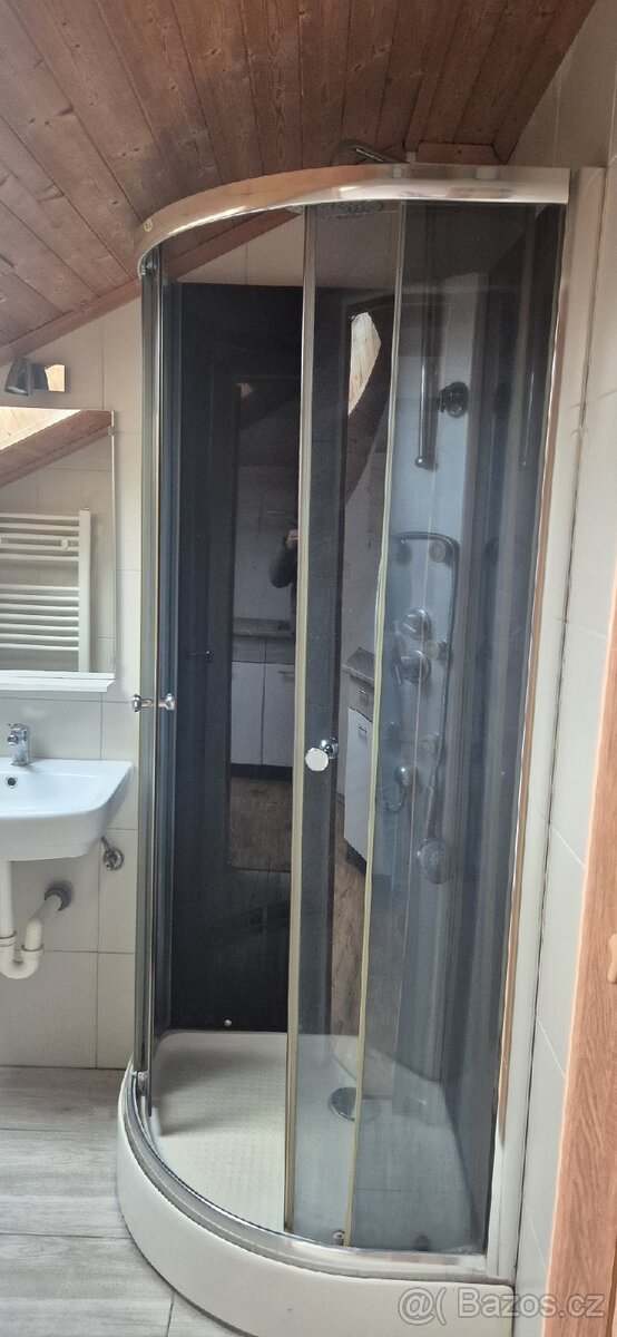 Pronájem bytu v podkroví U Výstaviště - 6