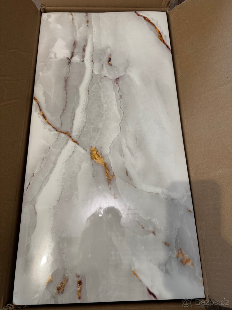 Samolepící lesklé desky/panely - 6