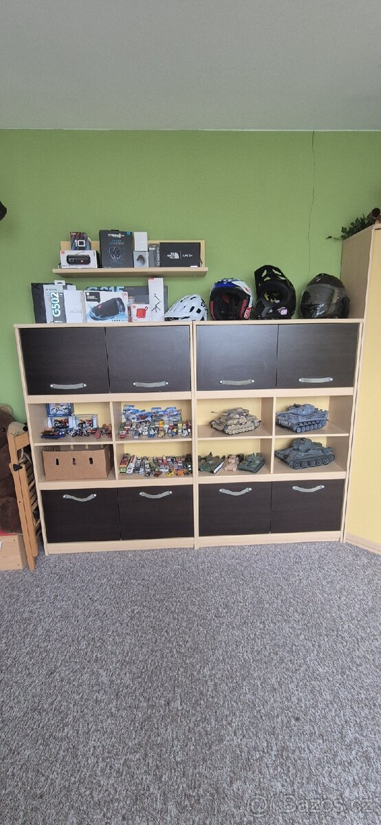 Nábytek z pokoje - 6