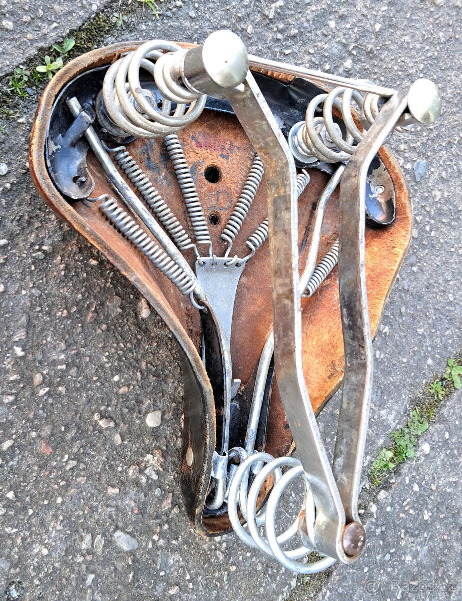 Kožené odpružené retro sedlo - 6