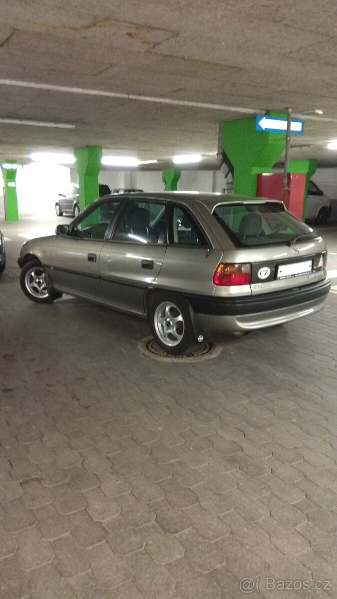 Opel Astra F (1996) - 6