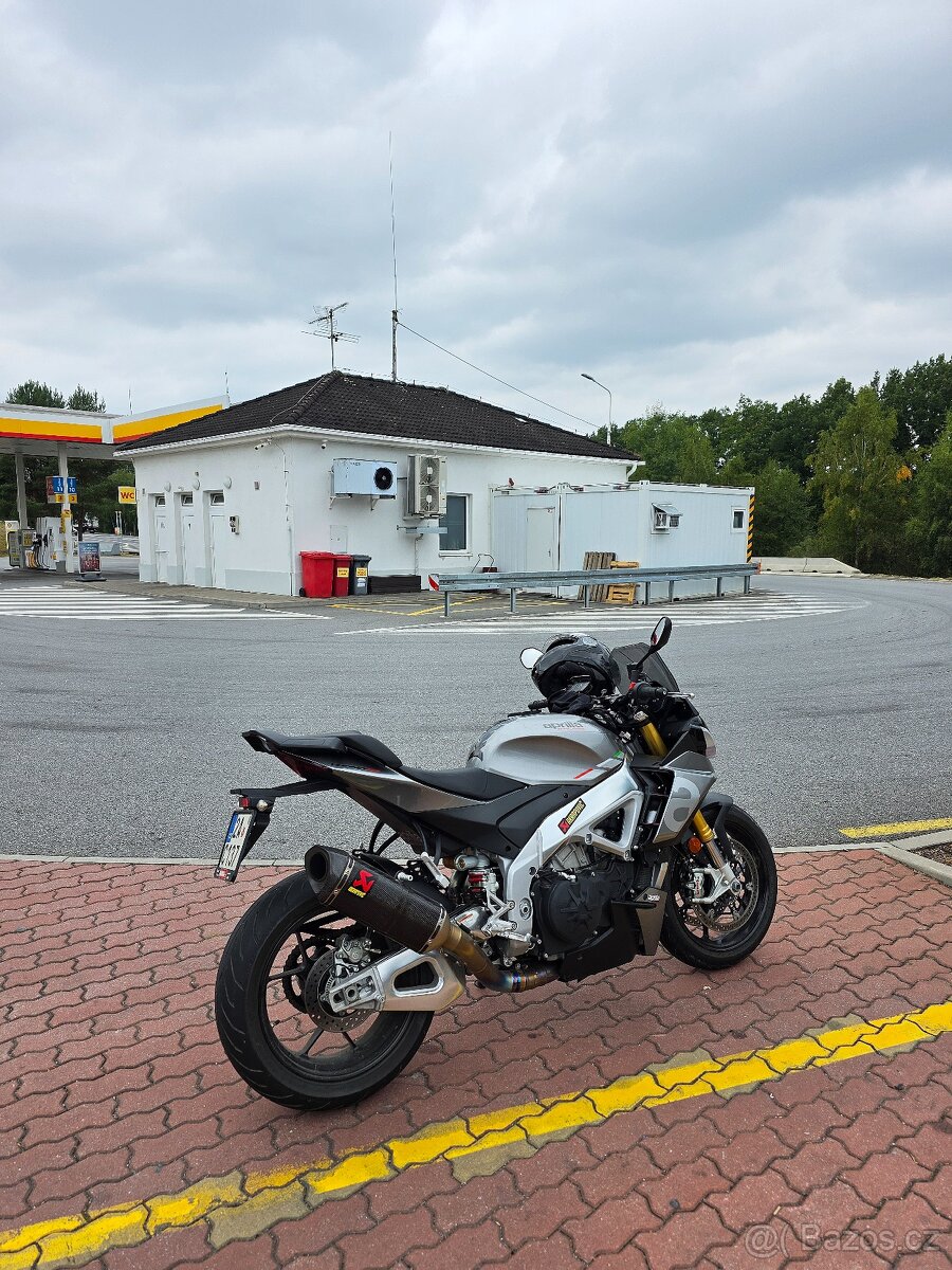 Aprilia Tuono V4 1100RR - ČR, stav nové motorky, Akrapovič - 6