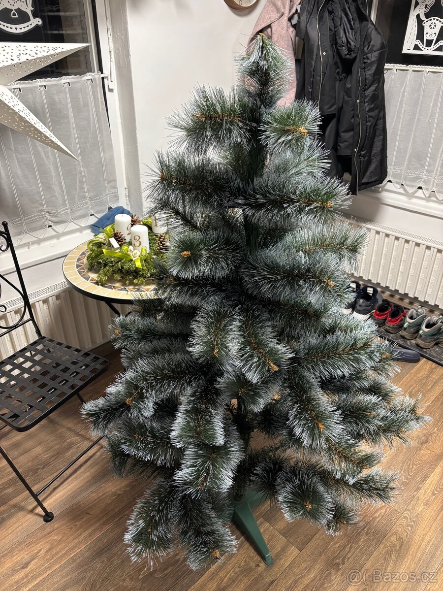 Umělý vánoční stromek - 6