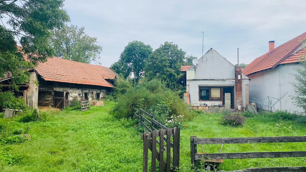 Rodinný dům s rozsáhlým pozemkem Bošín - 6