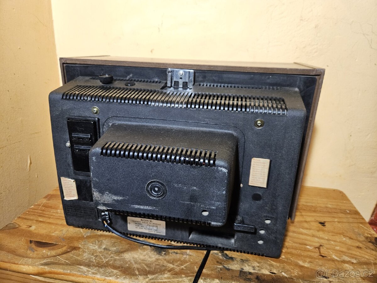 SONY Trinitron KV-1310R retro TV - 6