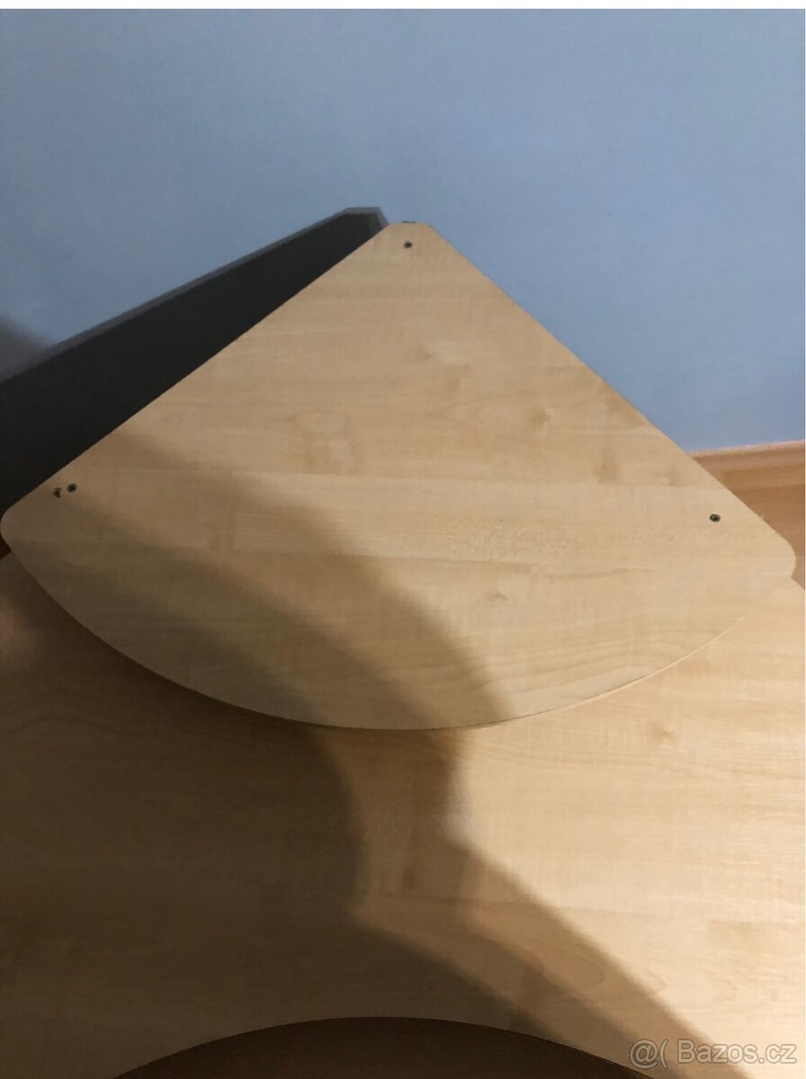 Rohovky stůl - 6