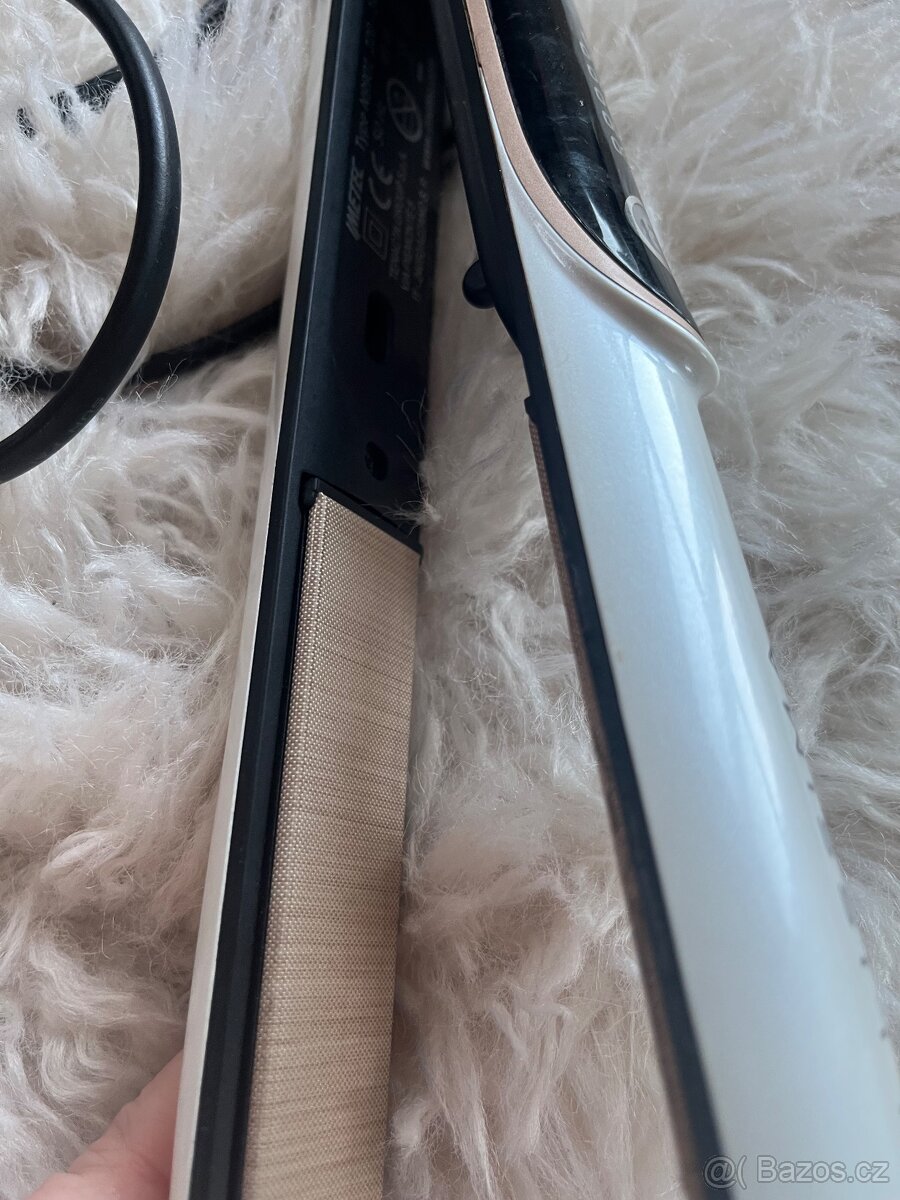 Žehlička na vlasy, šetrná - 6