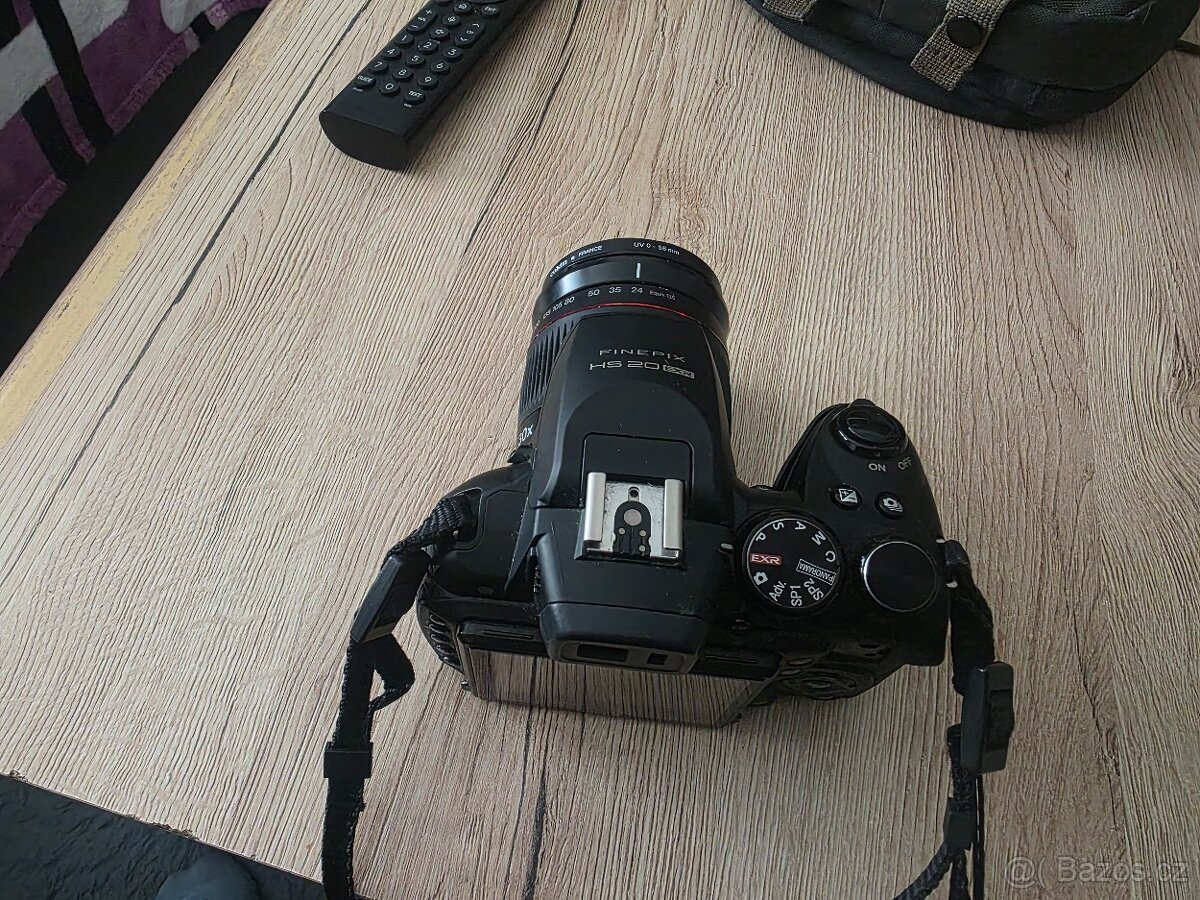 FUJI FILM HS 20 EXR - 6