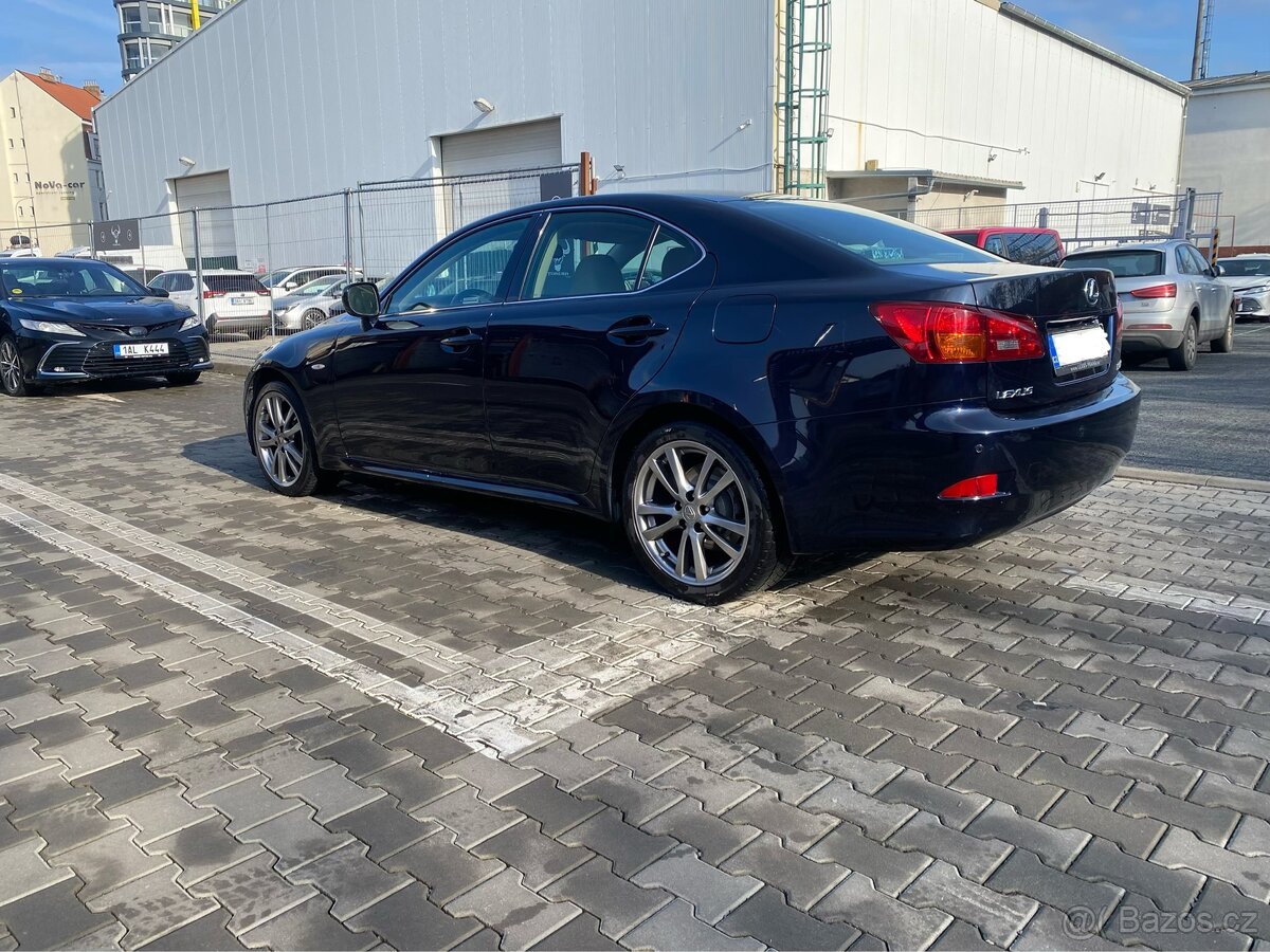 Lexus IS220d - 6