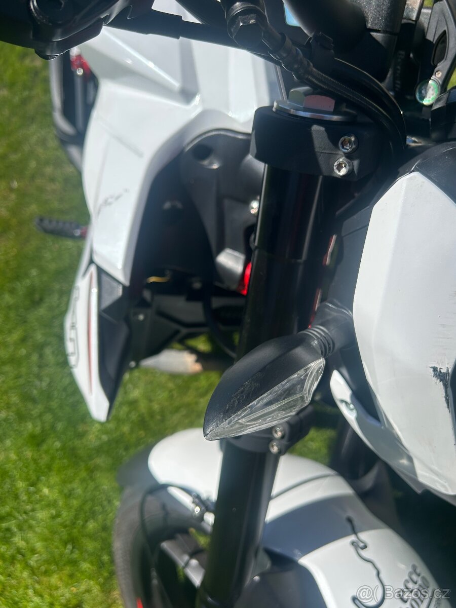 Benelli Bn 125 - 6