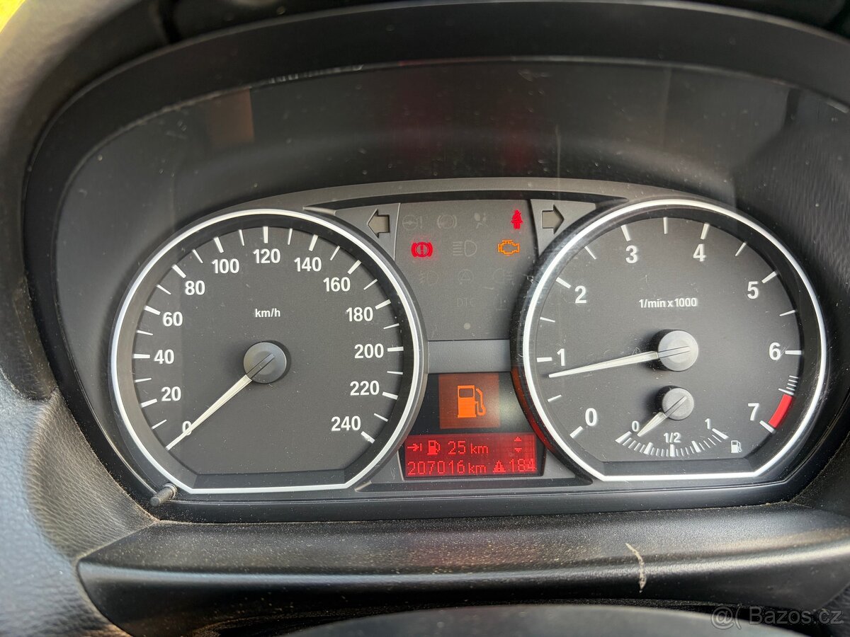 BMW 118i Cabrio e88 - 6