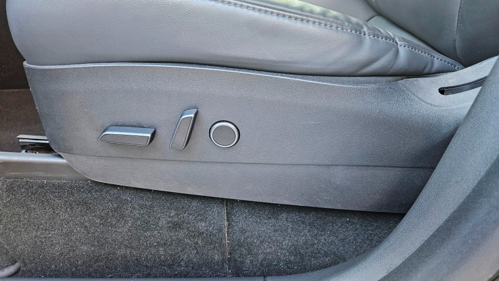 Tesla Model Y Long Range AWD SoH 90% - 6