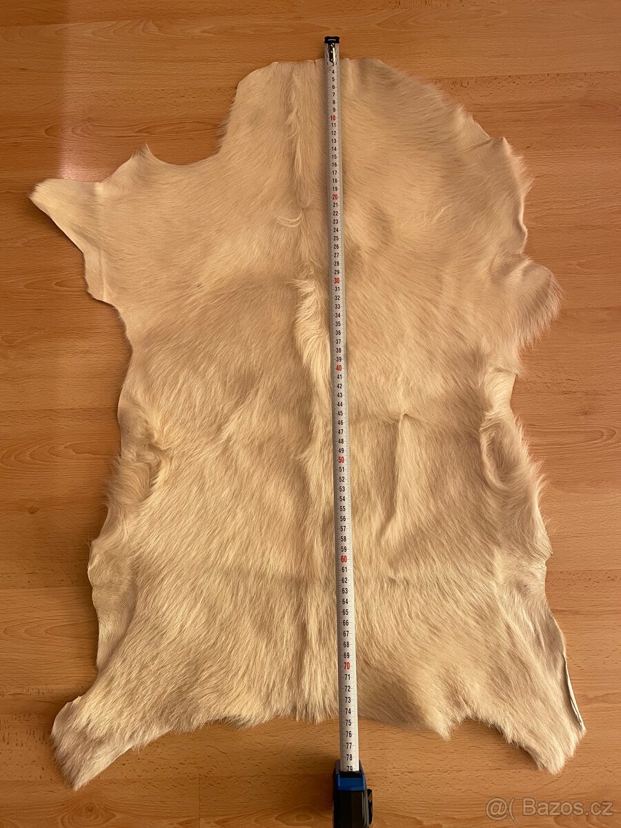 2 ks vyčiněná přírodní dekorační kožešina z kozinky - 6
