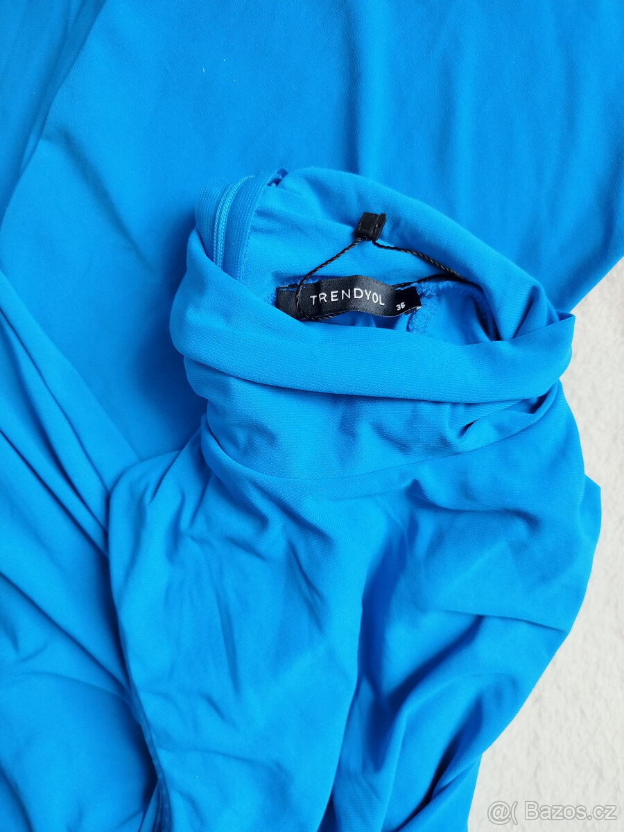 modré šaty s otvorem v pase, zn.Trendyol - 6