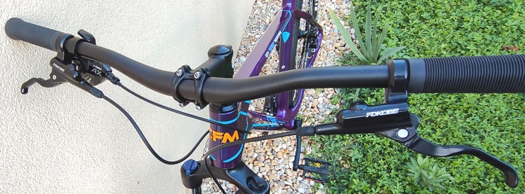 Exkluzivní karbonové horské kolo CFM - 6