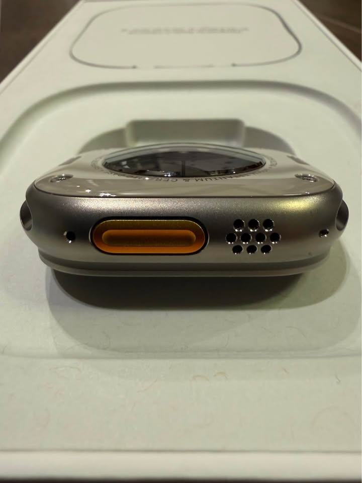 Apple Watch Ultra 2 49mm GPS Titanium - 6