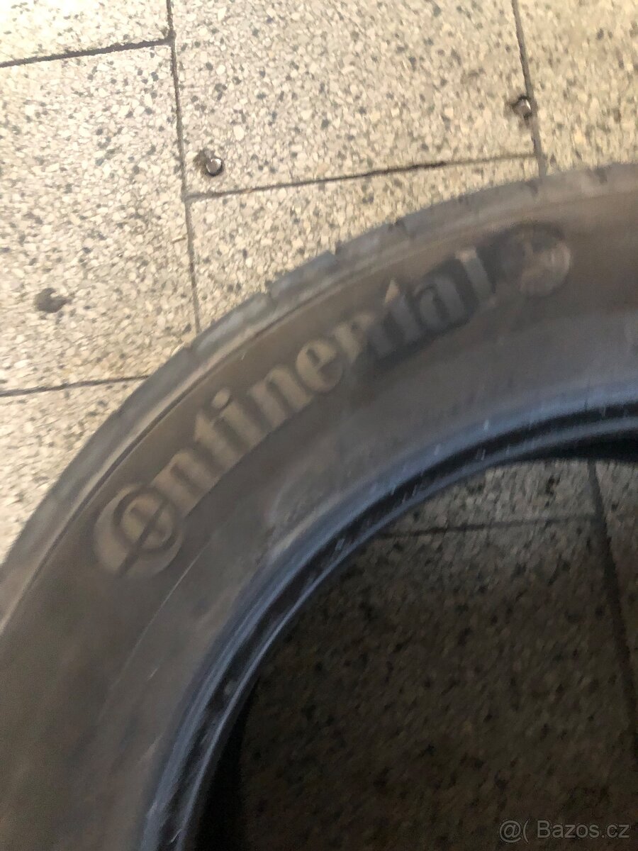 255/55/19 prodám letní sadu pneu - 6