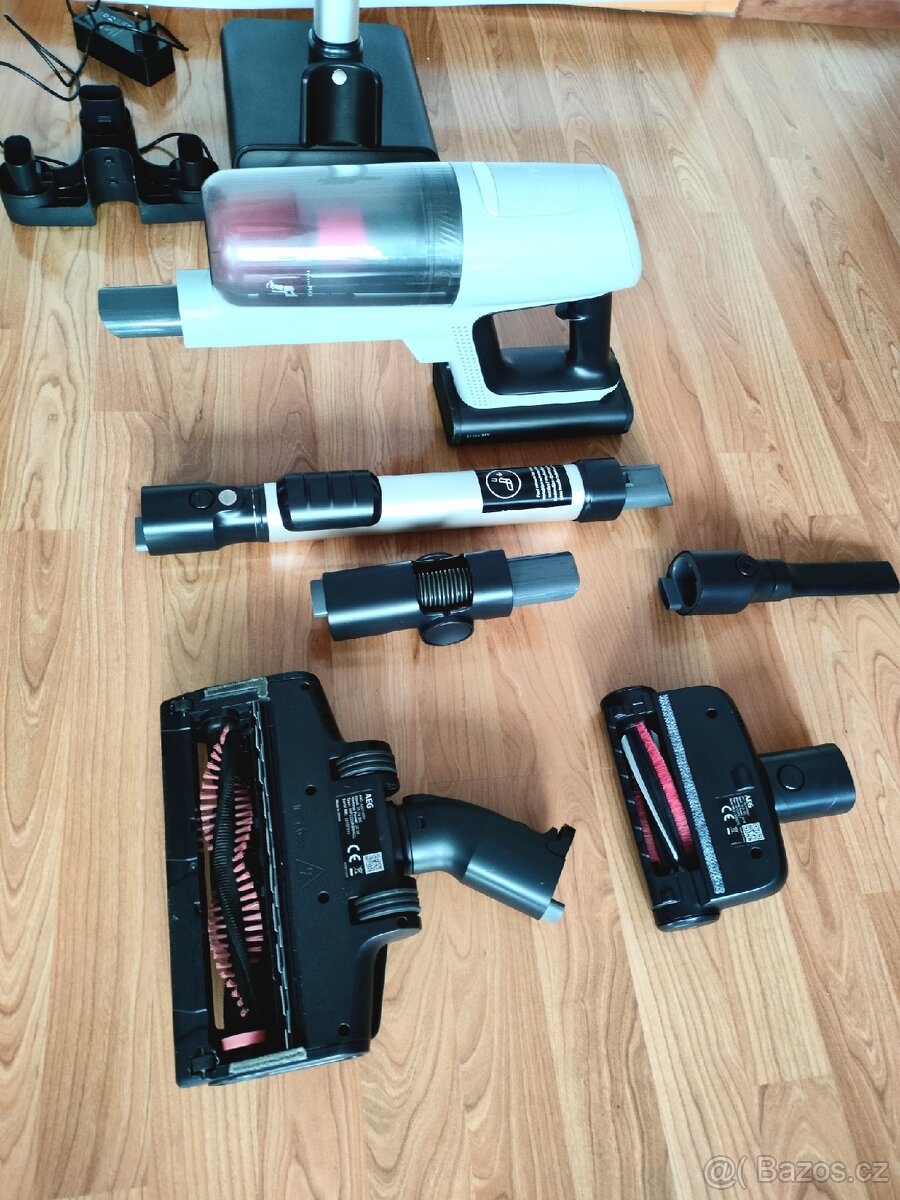 Tyčový vysavač AEG ANIMAL 8000 - 6