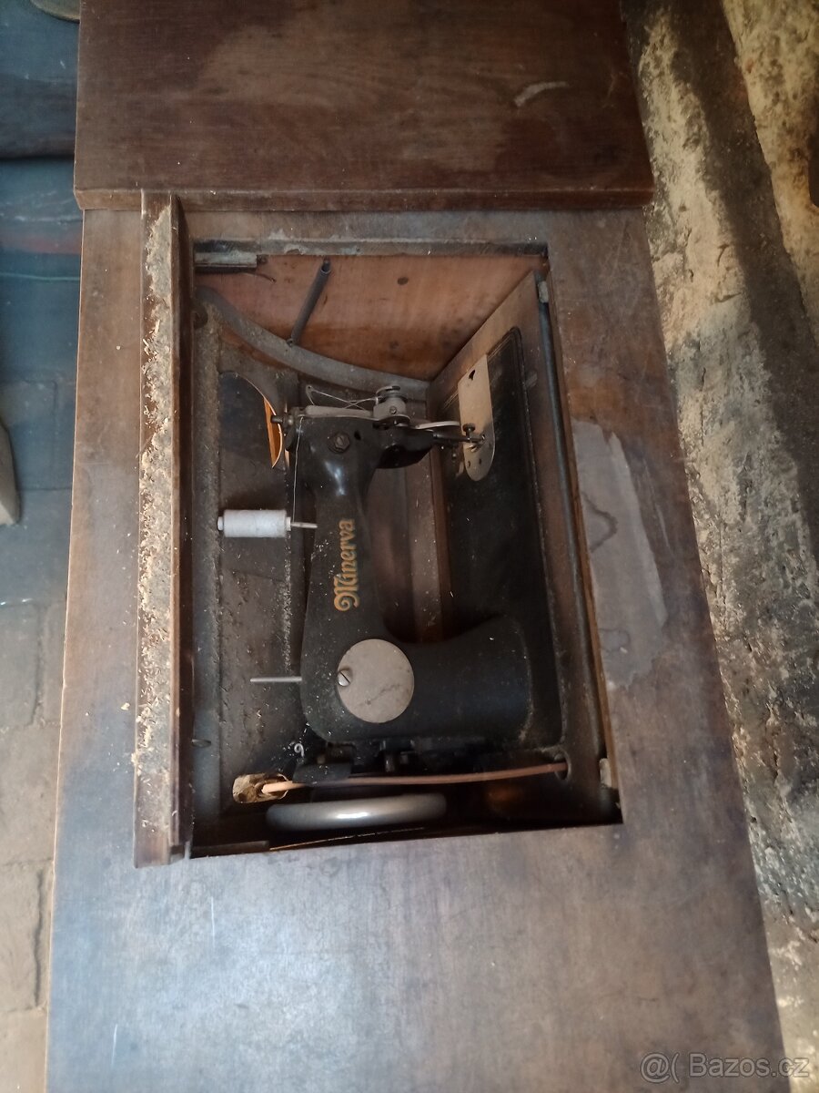 Prodám šicí stroj Minerva - 6