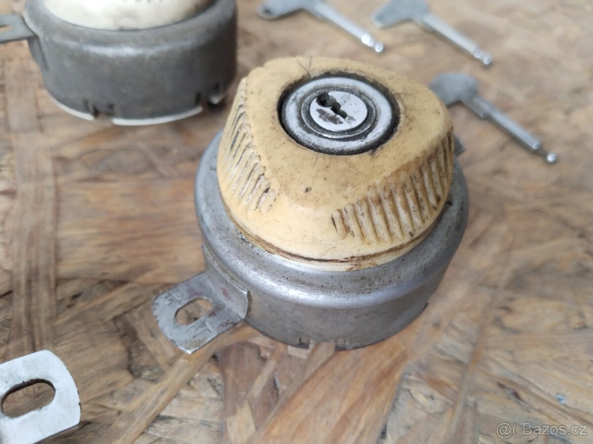 Jawa kývačka, panelka, ČZ, sportka - spínací skříňka - 6