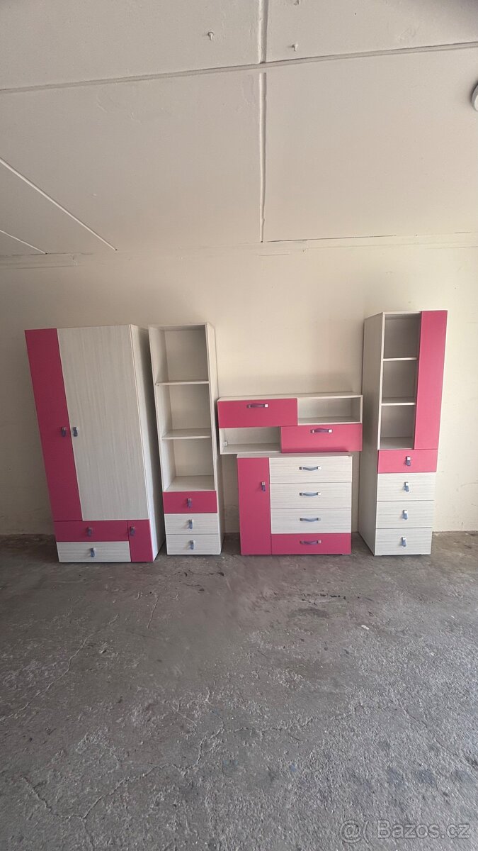 PRODÁM NÁBYTEK DO DĚCKEHO POKOJE- 4+1- - 6