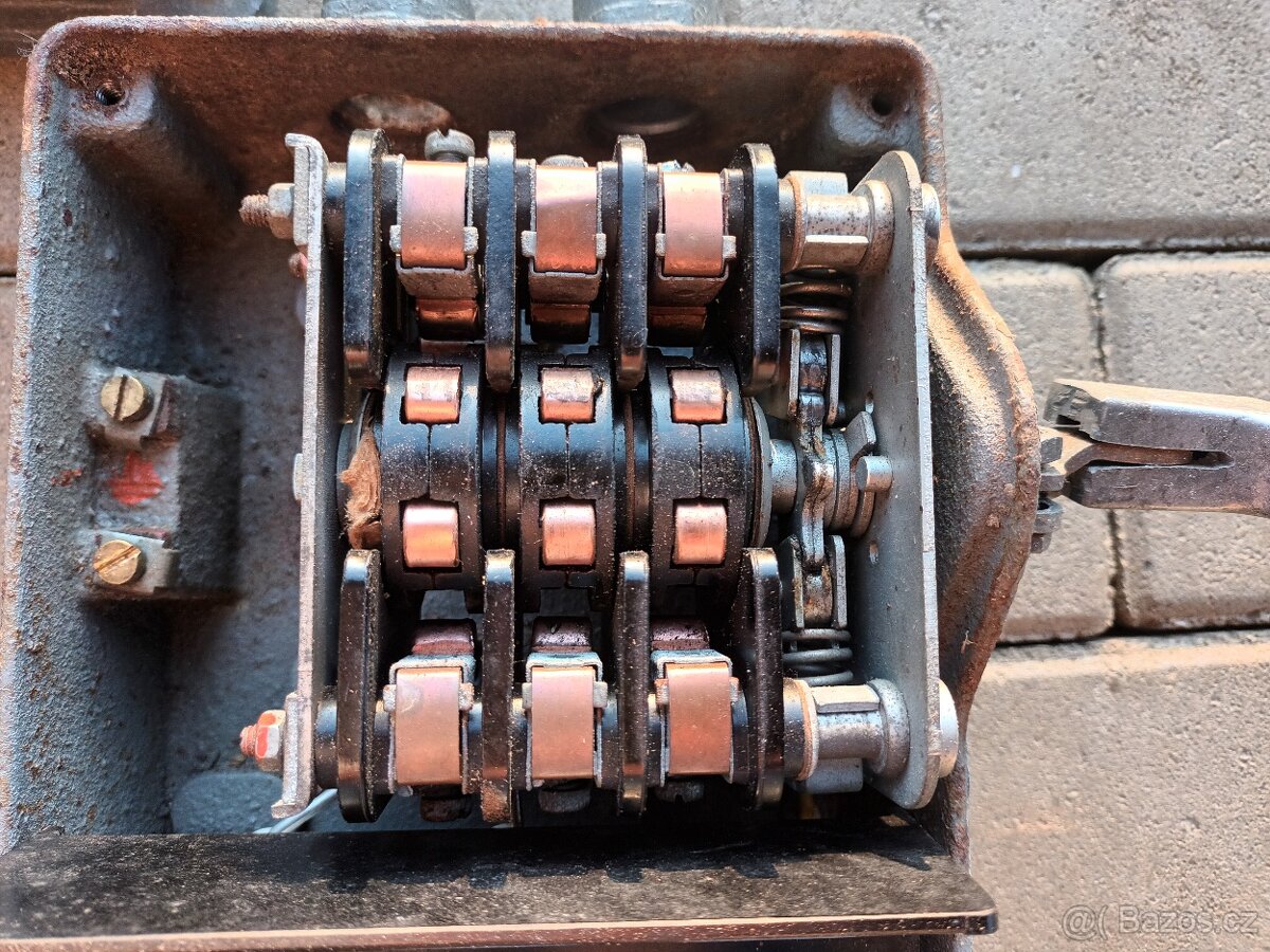 Cirkulárka spínací skříňka - 6